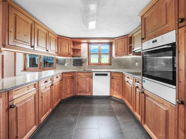 Single family house with 7.5 rooms on sale in Ebnat Kappel 142 m² | dreamo. Ch