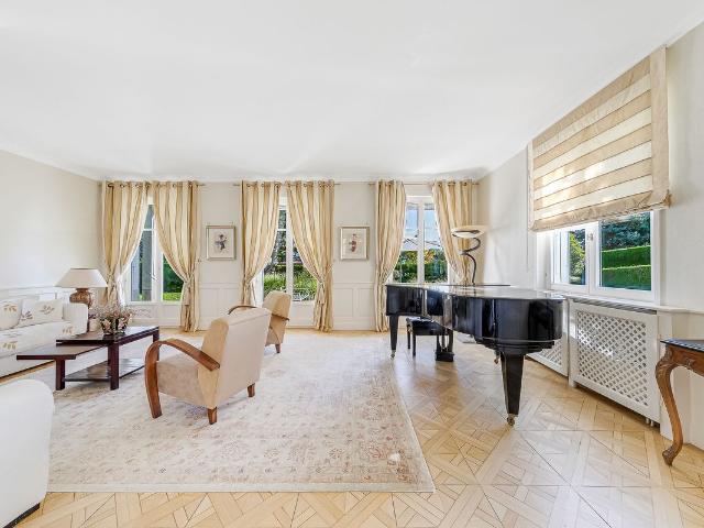 Single family house with 7.5 rooms on sale in Lausanne 450 m² | dreamo. Ch