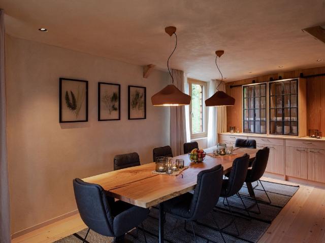 Single family house with 7.5 rooms on sale in Luzern 236 m² | dreamo. Ch