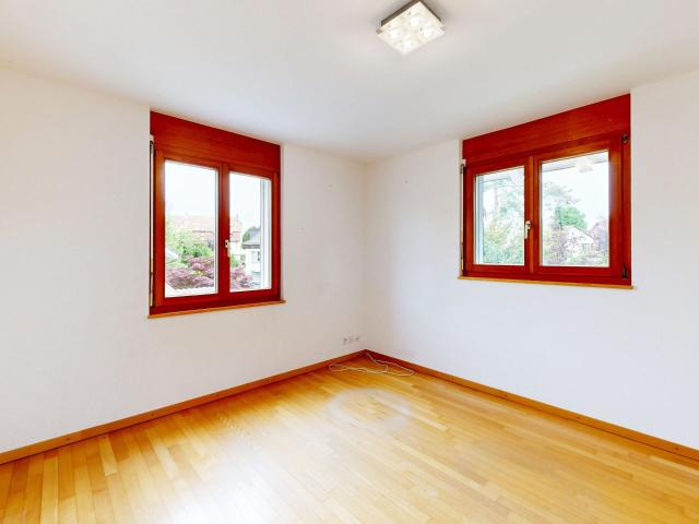 Single family house with 7.5 rooms on sale in Münchenstein 282 m² | dreamo. Ch