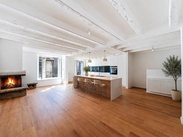 Single family house with 7.5 rooms on sale in Saint Livres 220 m² | dreamo. Ch