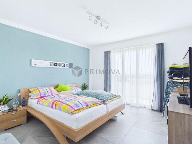 Single family house with 7.5 rooms on sale in Riedholz 174 m² | dreamo. Ch