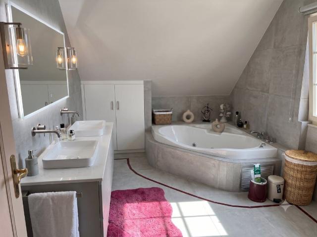 Single family house with 7.5 rooms on sale in Vufflens le Château 396 m² | dreamo. Ch