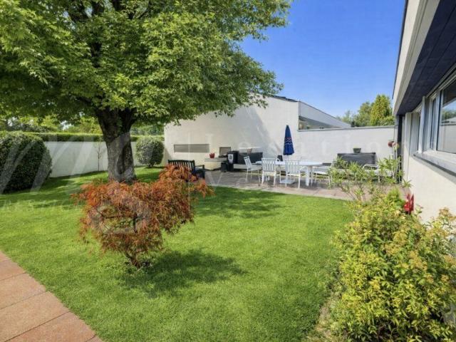Single family house with 7 rooms for rent in Thônex 200 m² | dreamo. Ch