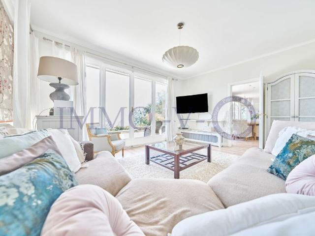 Single family house with 7 rooms on sale in Montreux 300 m² | dreamo. Ch