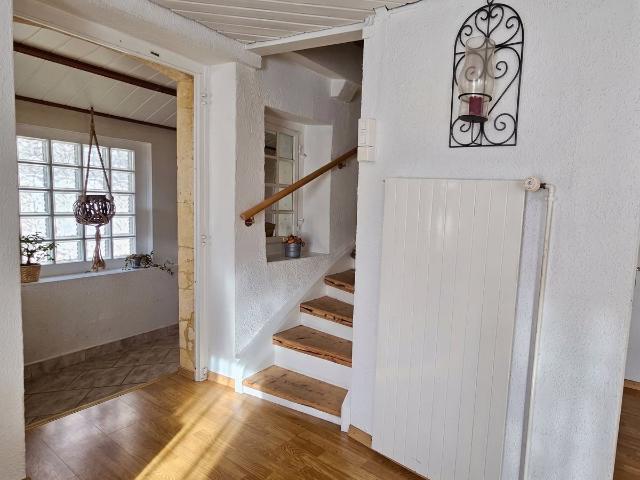 Single family house with 7 rooms on sale in Boveresse 365 m² | dreamo. Ch