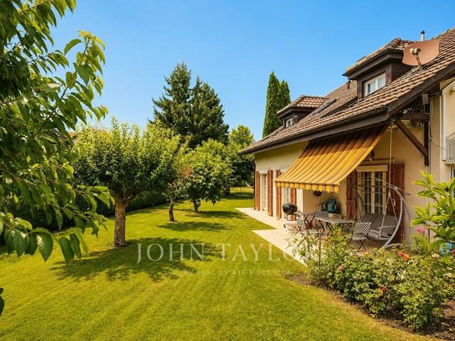 Single family house with 7 rooms on sale in Chavannes de Bogis 220 m² | dreamo. Ch
