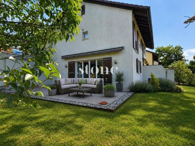 Single family house with 7 rooms on sale in Genève 165 m² | dreamo. Ch