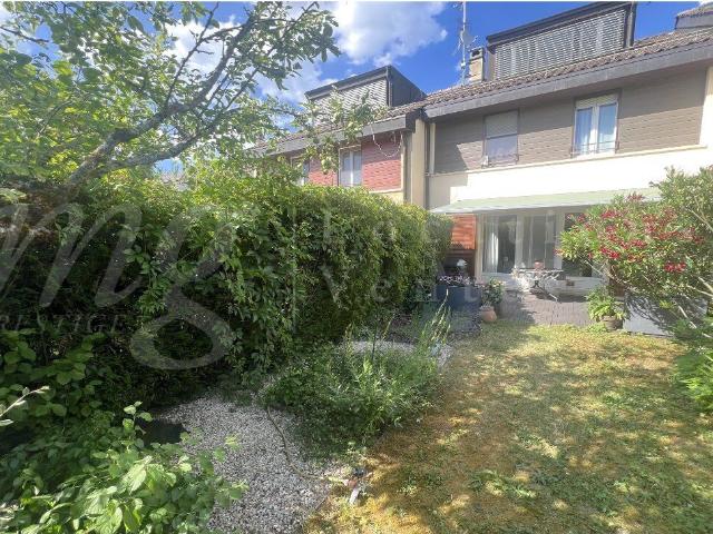 Single family house with 7 rooms on sale in Le Grand Saconnex 168 m² | dreamo. Ch