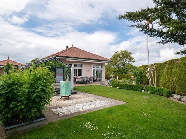Single family house with 7 rooms on sale in Leutwil 310 m² | dreamo. Ch