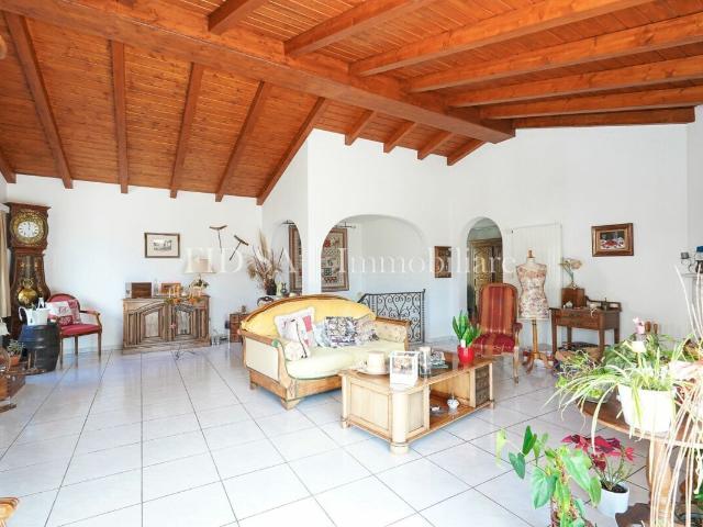 Single family house with 7 rooms on sale in Riazzino 201 m² | dreamo. Ch
