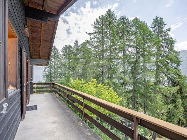 Single family house with 4.5 rooms on sale in Bellwald 116 m² | dreamo. Ch
