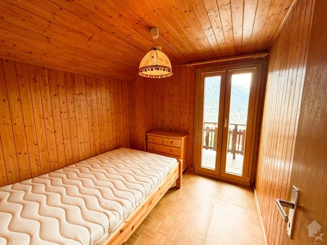 Single family house with 4.5 rooms on sale in Fey 140 m² | dreamo. Ch