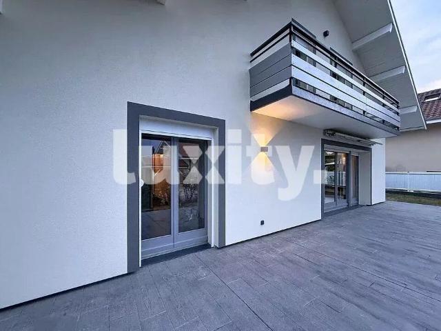 Single family house with 4 rooms on sale in Hermance 125 m² | dreamo. Ch