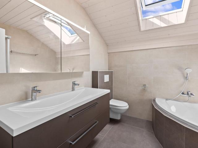 Single family house with 5.5 rooms on sale in Centre 155 m² | dreamo. Ch