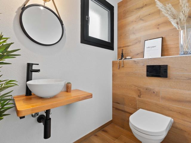 Single family house with 5.5 rooms on sale in Centre 165 m² | dreamo. Ch