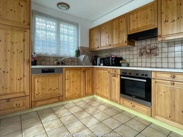 Single family house with 5.5 rooms on sale in Châtillens 180 m² | dreamo. Ch