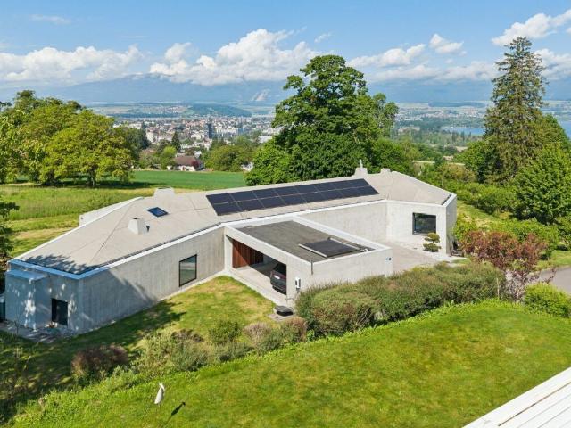 Single family house with 5.5 rooms on sale in Cheseaux Noréaz 250 m² | dreamo. Ch