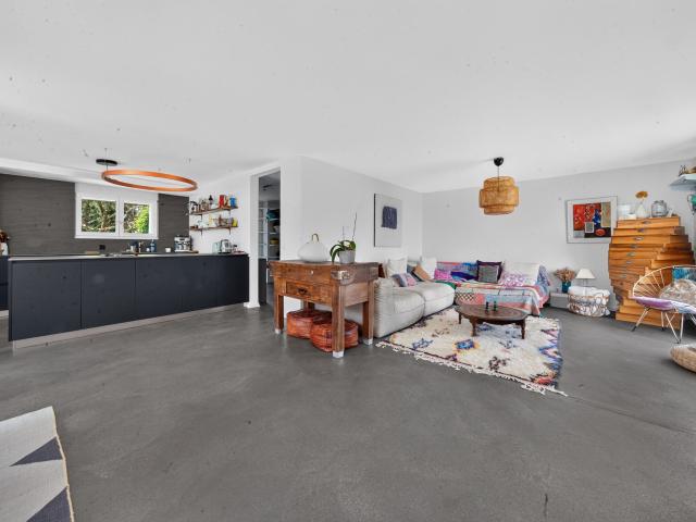 Single family house with 5.5 rooms on sale in En pleine nature 220 m² | dreamo. Ch