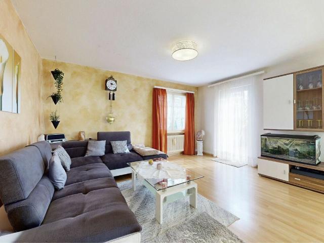 Single family house with 5.5 rooms on sale in Laufen 132 m² | dreamo. Ch