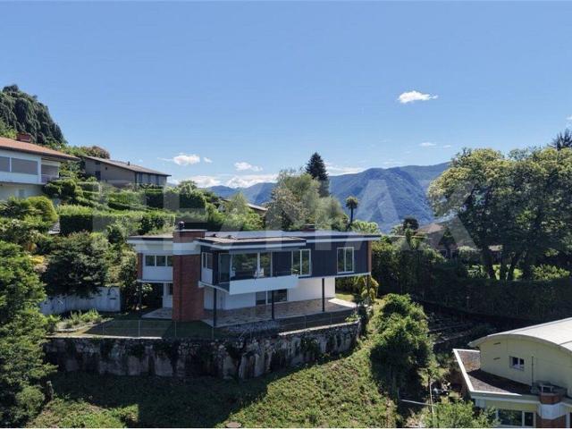 Single family house with 5.5 rooms on sale in Lugano 150 m² | dreamo. Ch