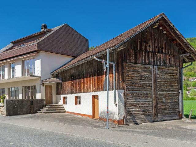 Single family house with 5.5 rooms on sale in Sonceboz Sombeval | dreamo. Ch