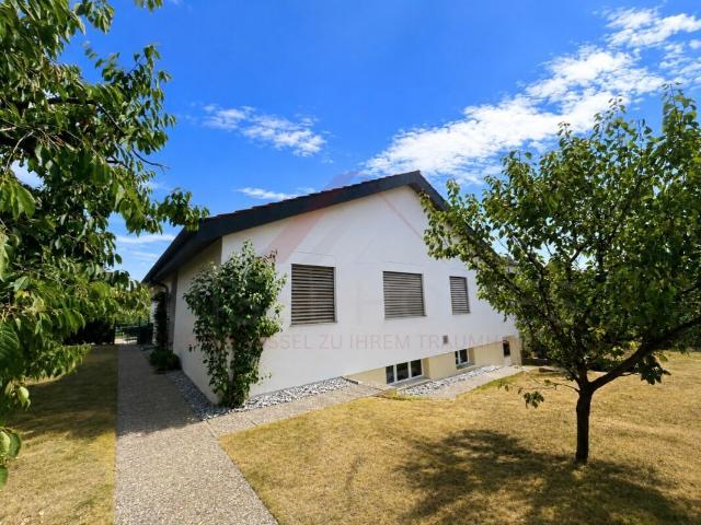 Single family house with 5.5 rooms on sale in Stetten AG | dreamo. Ch