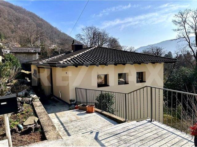 Single family house with 5.5 rooms on sale in Purasca 220 m² | dreamo. Ch