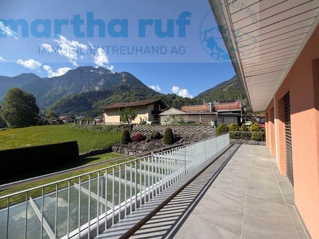 Single family house with 5.5 rooms on sale in Wilderswil 265 m² | dreamo. Ch