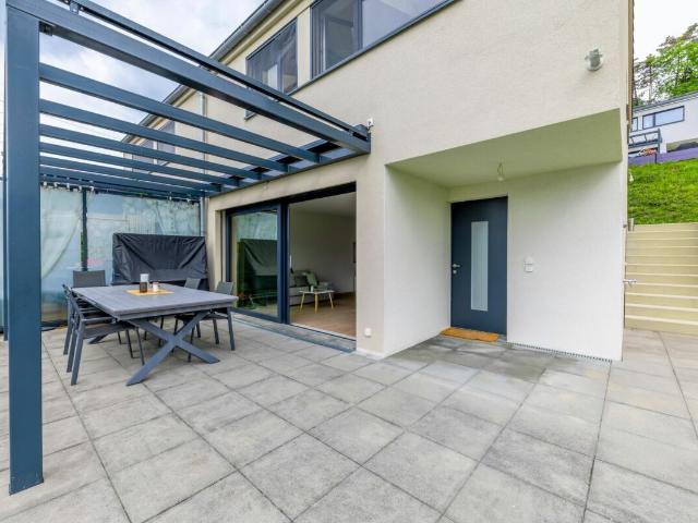 Single family house with 5.5 rooms on sale in Vevey 156 m² | dreamo. Ch
