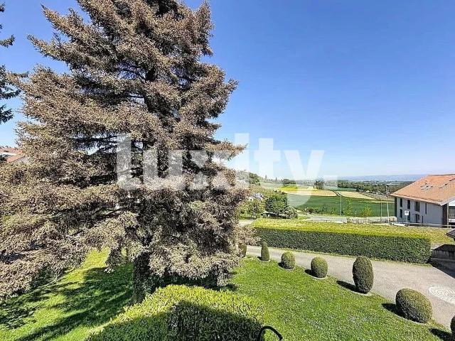 Single family house with 5.5 rooms for rent in Yens 204 m² | dreamo. Ch