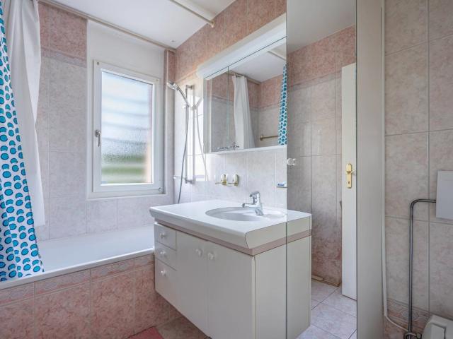 Single family house with 5 rooms on sale in Montreux 140 m² | dreamo. Ch