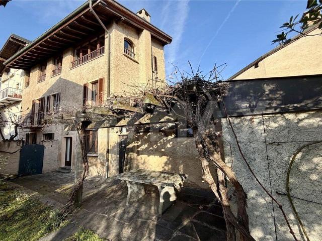 Single family house with 5 rooms on sale in Cureglia 154 m² | dreamo. Ch