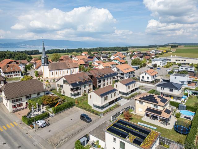 Single family house with 6.5 rooms on sale in au coeur du village 235 m² | dreamo. Ch