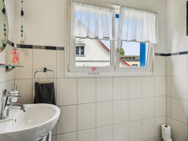 Single family house with 6.5 rooms on sale in Busswil TG 178 m² | dreamo. Ch