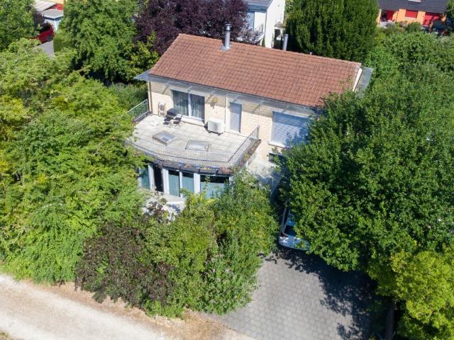 Single family house with 6.5 rooms on sale in Erlach 246 m² | dreamo. Ch