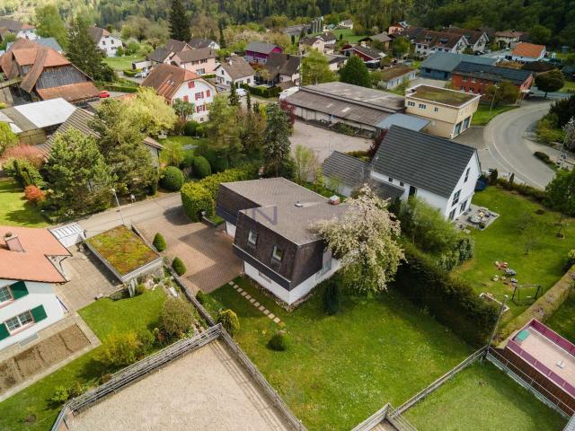 Single family house with 6.5 rooms on sale in Liesberg 302 m² | dreamo. Ch