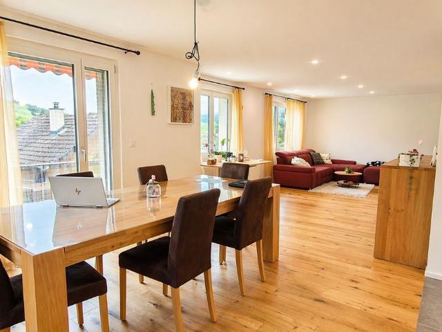 Single family house with 6.5 rooms on sale in Reigoldswil 175 m² | dreamo. Ch