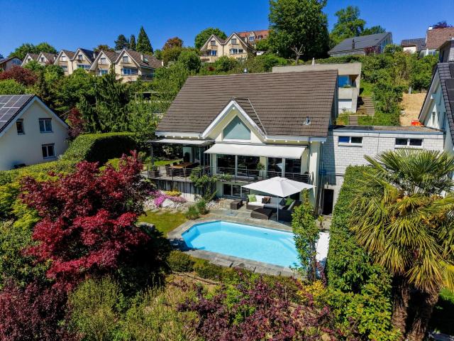 Single family house with 6.5 rooms on sale in Therwil 185 m² | dreamo. Ch