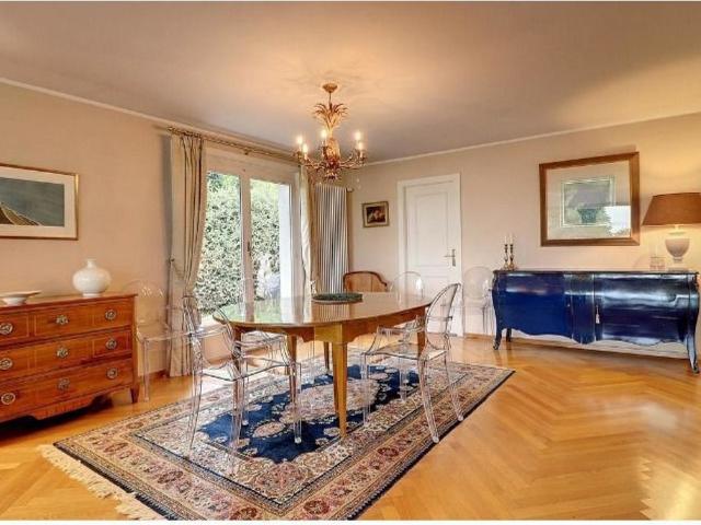 Single family house with 6.5 rooms on sale in Villeneuve VD 248 m² | dreamo. Ch