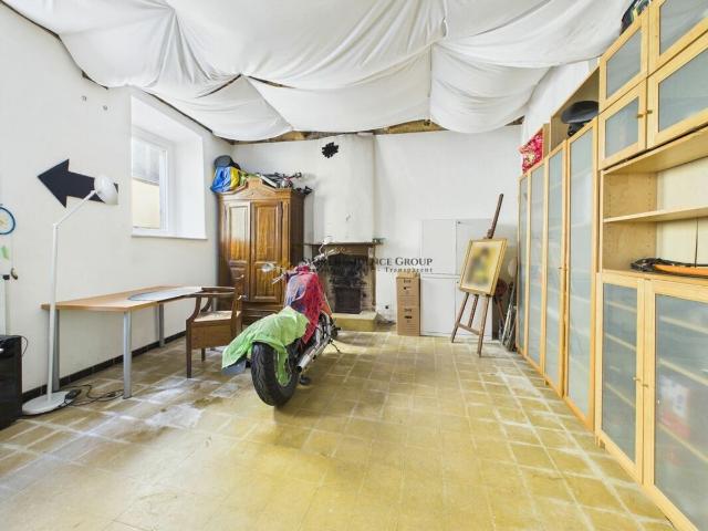 Single family house with 6 rooms on sale in Besazio 150 m² | dreamo. Ch