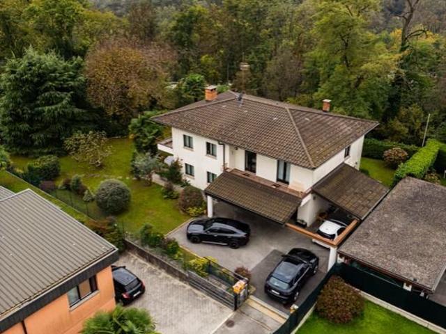 Single family house with 6 rooms on sale in Coldrerio Ref 7781 | dreamo. Ch