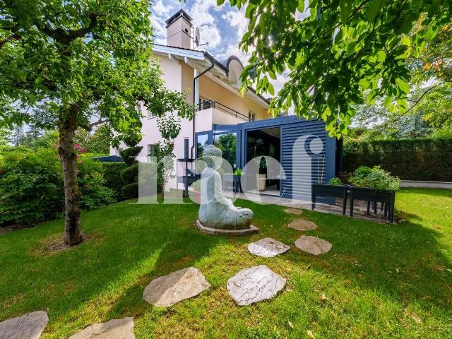 Single family house with 6 rooms on sale in Corsier 180 m² | dreamo. Ch