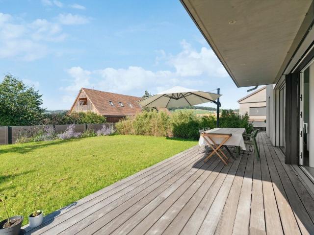 Single family house with 6 rooms on sale in Formangueires | dreamo. Ch