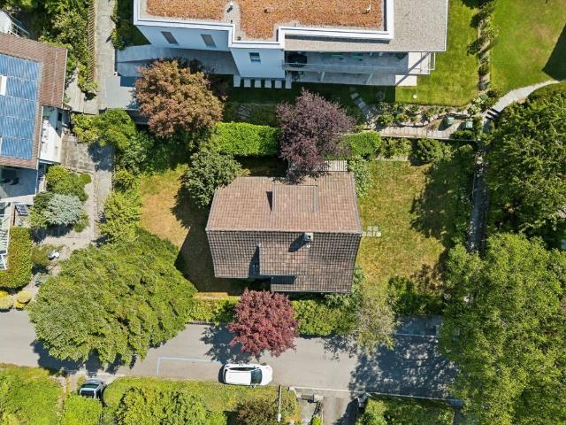 Single family house with 6 rooms on sale in Spiegel b. Bern 160 m² | dreamo. Ch