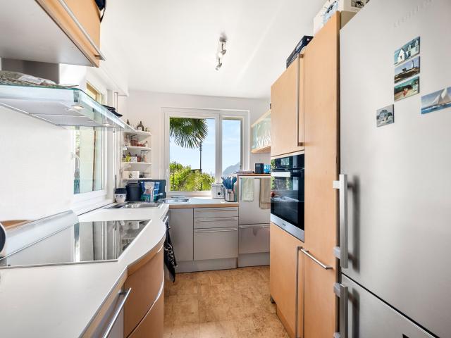 Single family house with 8.5 rooms on sale in Cully 220 m² | dreamo. Ch