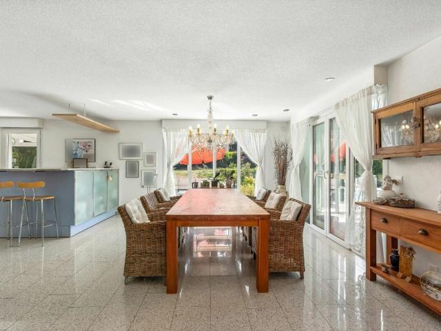 Single family house with 8.5 rooms on sale in Gurmels 481 m² | dreamo. Ch