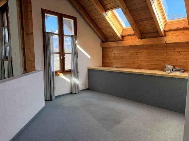 Single family house with 8.5 rooms on sale in Weite 70 m² | dreamo. Ch