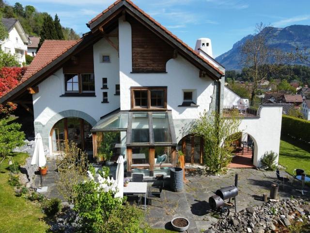 Single family house with 8.5 rooms on sale in Weite 70 m² | dreamo. Ch