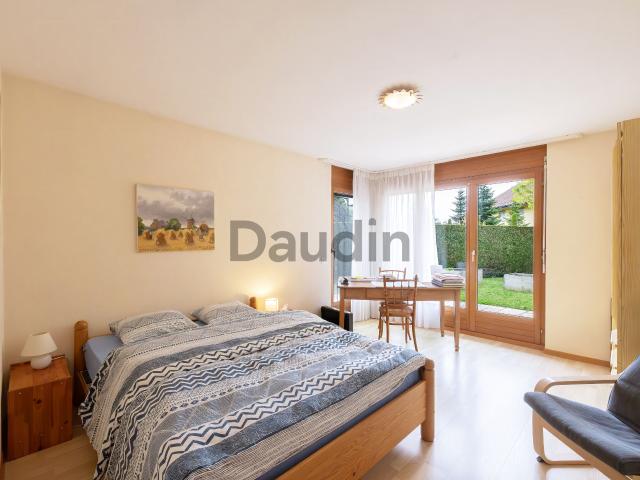 Single family house with 8 rooms on sale in Arnex sur Nyon village 207 m² | dreamo. Ch